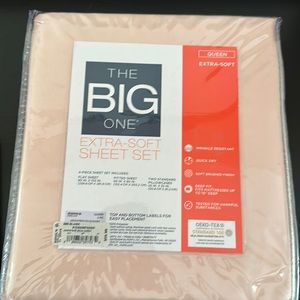 Queen sheet set